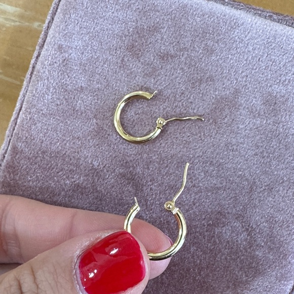 14k Gold Hoop Earrings - Picture 3 of 4